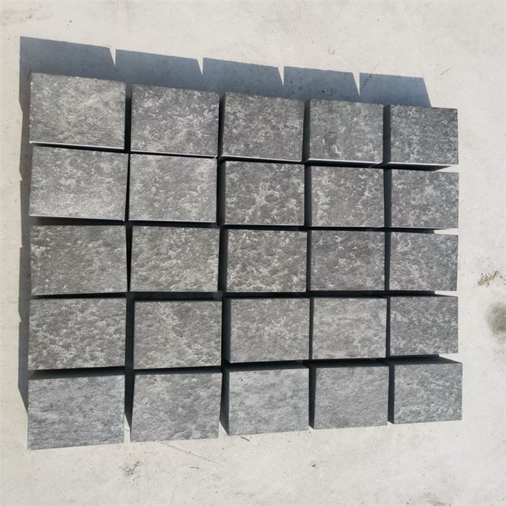 Batu Cobble Andesit